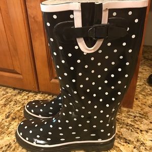 Women’s rain boots- size 8
